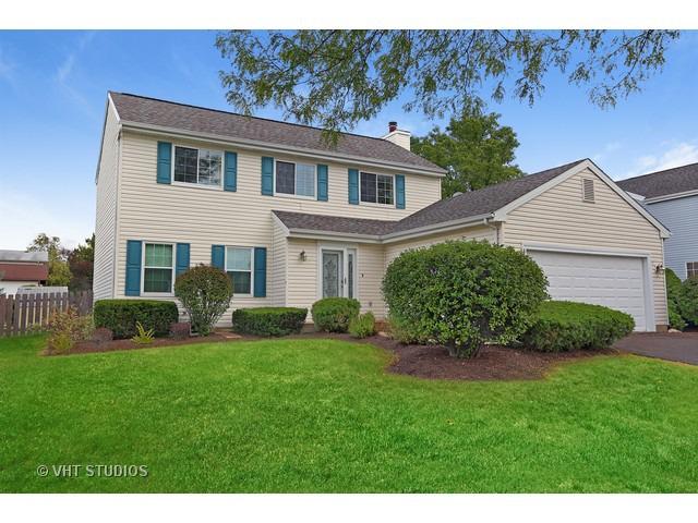 691 Windemere Ln., Carol Stream, IL 60188