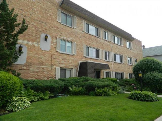 1525 E Thacker St. #2B, Des Plaines, IL 60016