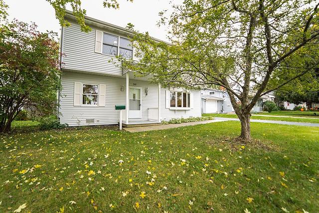 241 Heather Ave., Grayslake, IL 60030