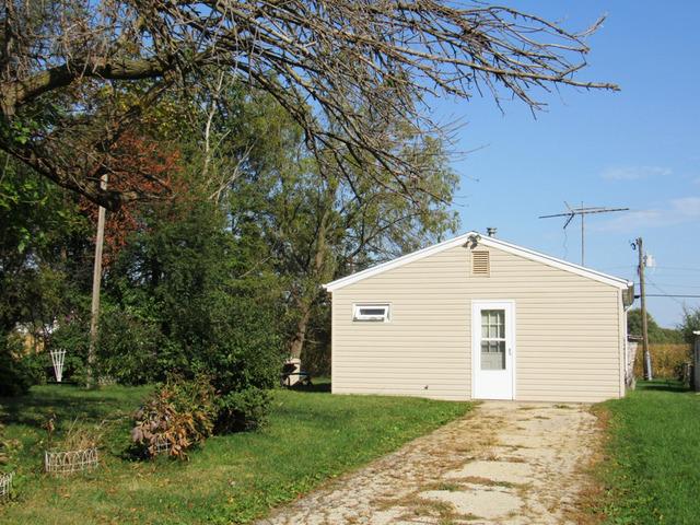 204 SE Circle Dr., Joliet, IL 60433