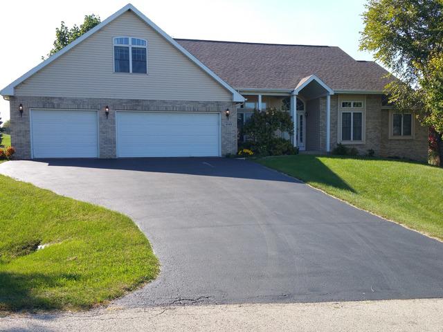 4090 Westlake Village Dr., Winnebago, IL 61088