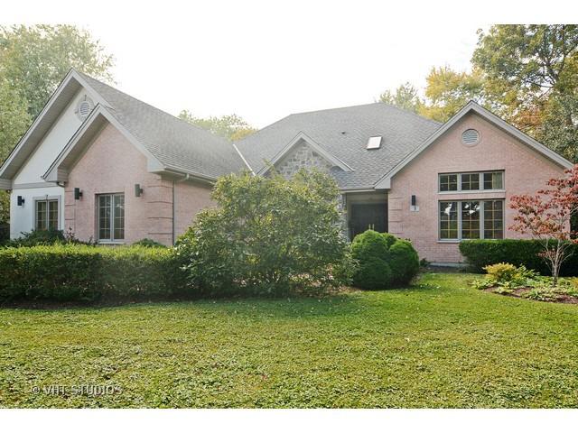 3 Walnut Dr., Hawthorn Woods, IL 60047