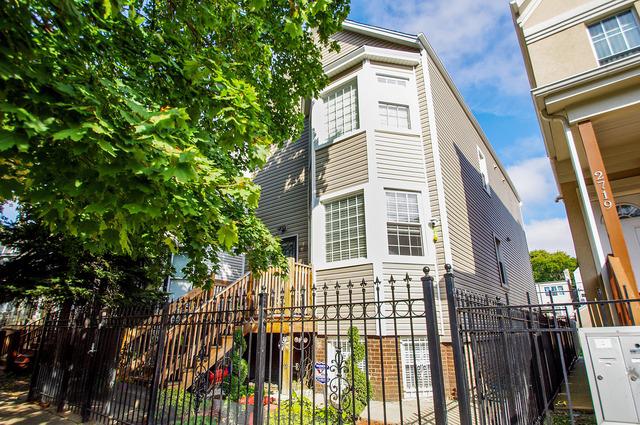 2723 N Ridgeway Ave., Chicago, IL 60647