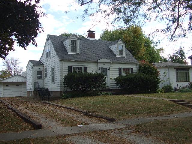 606 S 4th St., Hoopeston, IL 60942