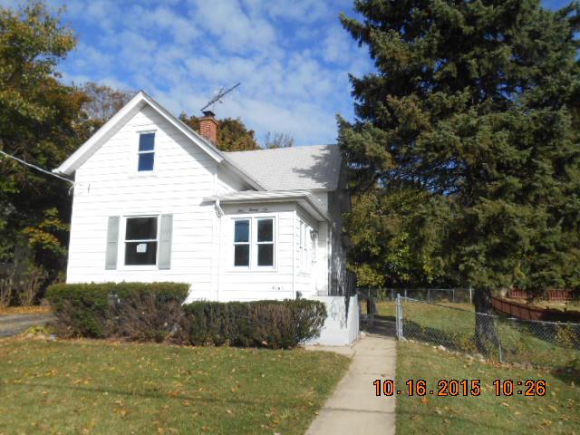 426 W Crystal Lake Ave., Crystal Lake, IL 60014