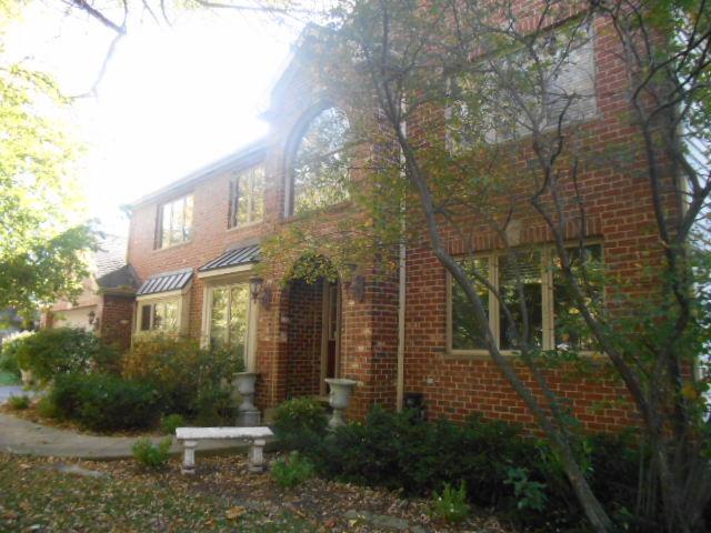 541 68th St., Willowbrook, IL 60527