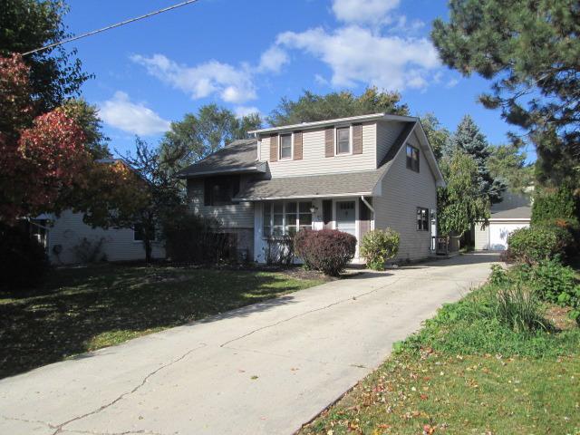 26W314 Harrison Ave., Winfield, IL 60190