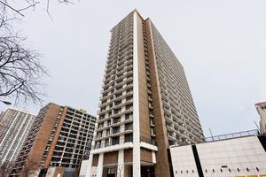 5855 N Sheridan Rd. #9H, Chicago, IL 60660