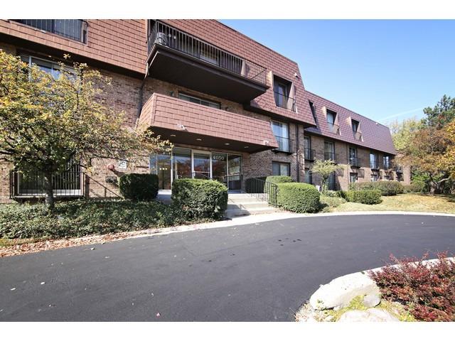 4050 Dundee Rd. #203, Northbrook, IL 60062