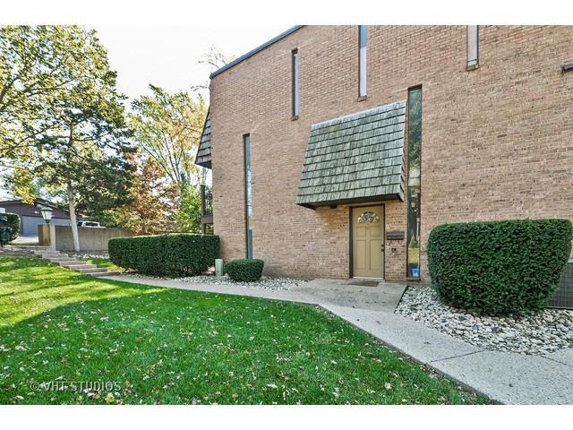 440 Lageschulte St., Barrington, IL 60010