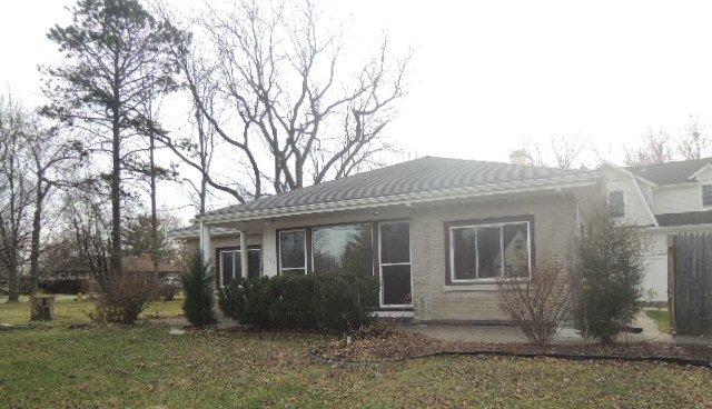 941 41st St., Downers Grove, IL 60515