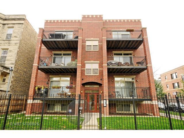 3241 W Palmer St. #2W, Chicago, IL 60647