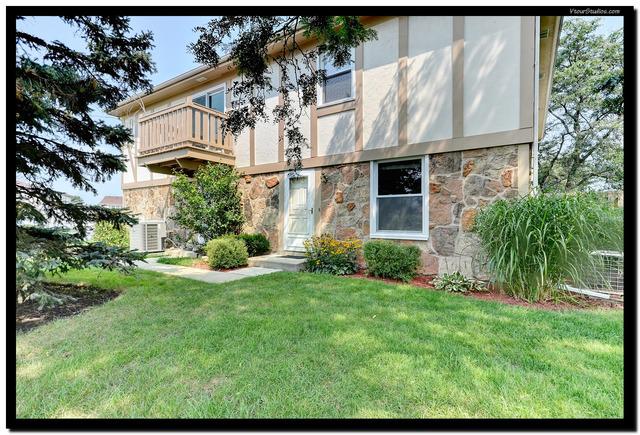 1133 W Hampton Harbor St., Schaumburg, IL 60193