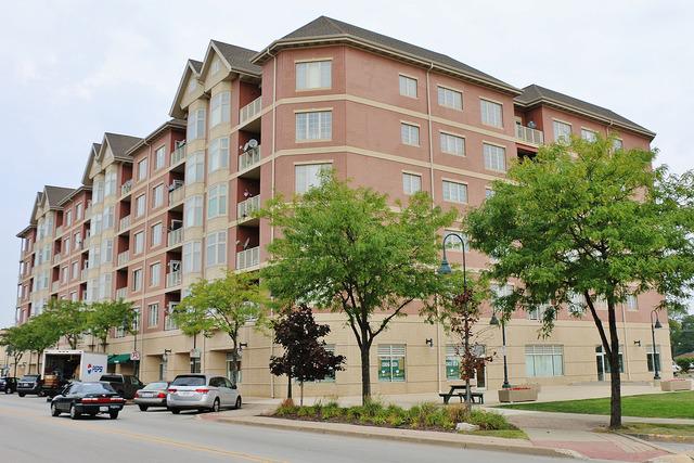 9670 Franklin Ave. #302, Franklin Park, IL 60131