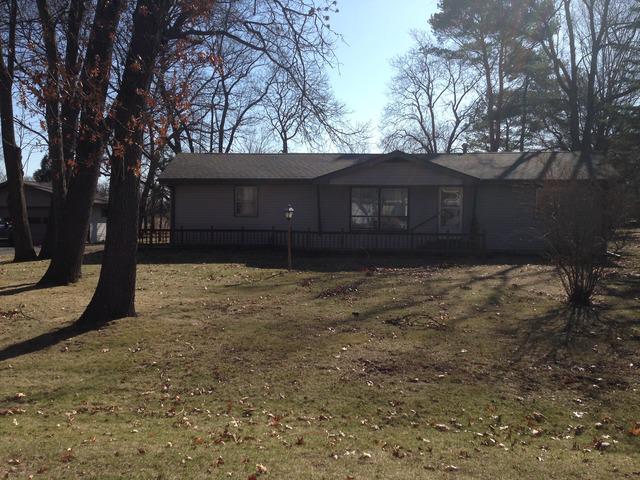 13755 Beaver Dr., Roscoe, IL 61073