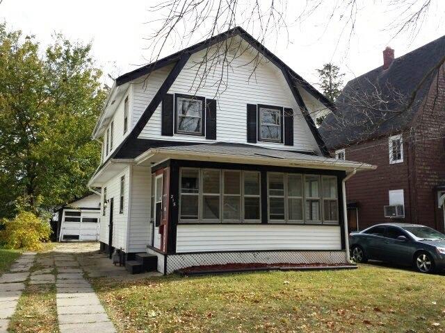 215 N Day Ave., Rockford, IL 61101