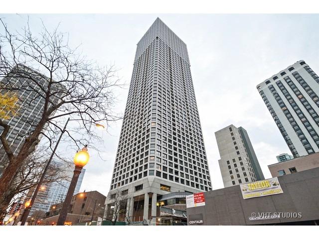 1030 N State St. #7A, Chicago, IL 60610