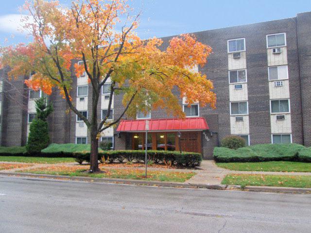 4700 Old Orchard Rd. #403, Skokie, IL 60076