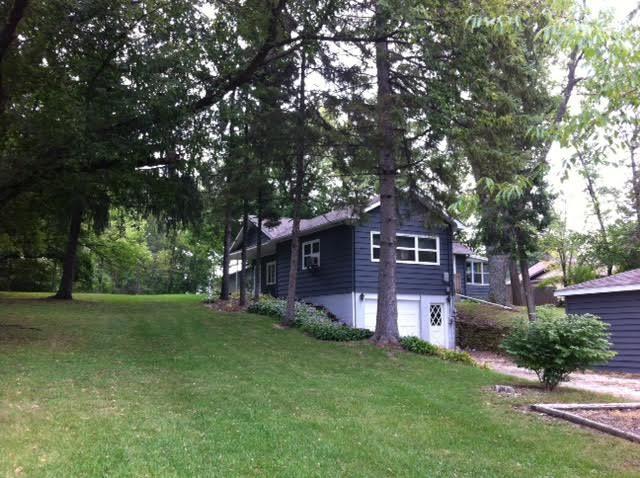 318 Mineral Springs Dr., Mchenry, IL 60051
