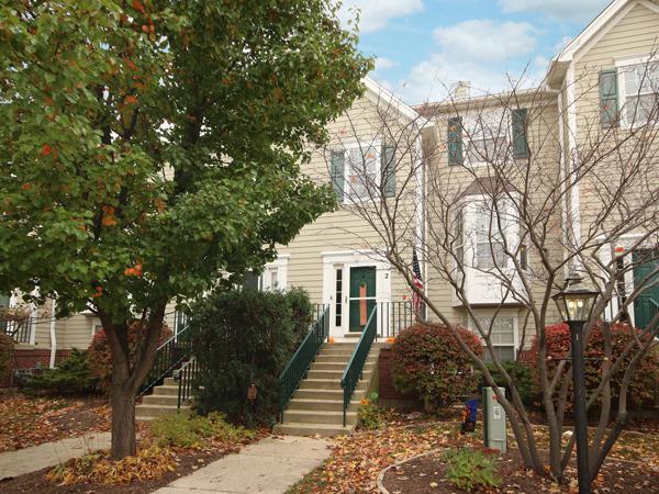 1116 Village Center Pkwy. #2, Aurora, IL 60506