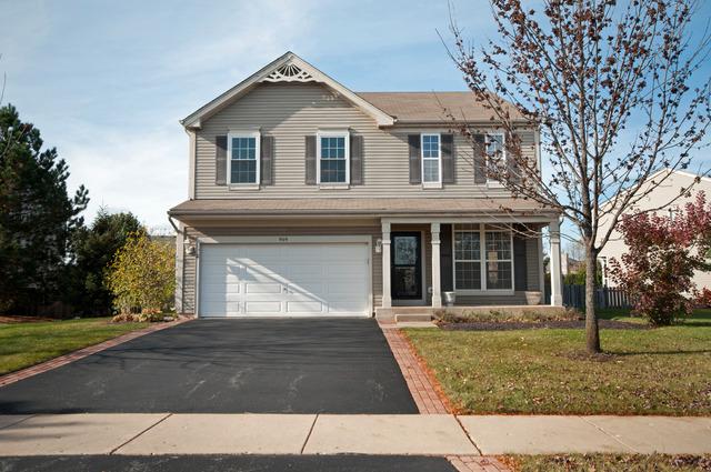 909 Honeysuckle Ln., Aurora, IL 60506
