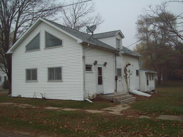 104 W Washington St., Lamoille, IL 61330