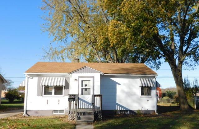 434 E Edwards Ave., East Dundee, IL 60118