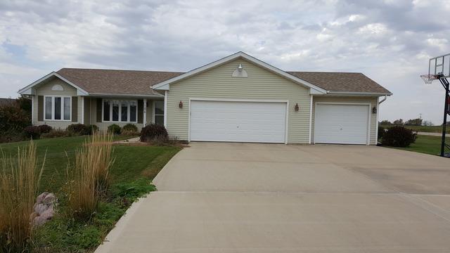 186 Autumnwood Ln., Davis Junction, IL 61020