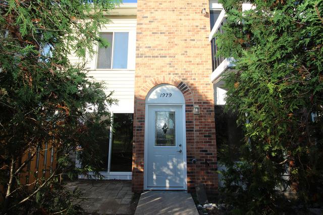 1979 Sudbury Dr., Hoffman Estates, IL 60169