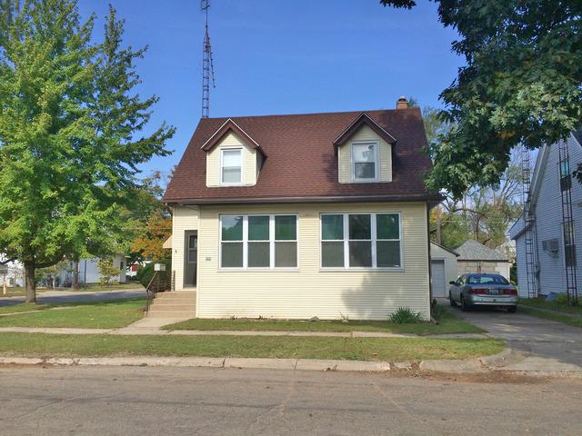 302 E 3rd St., Depue, IL 61322