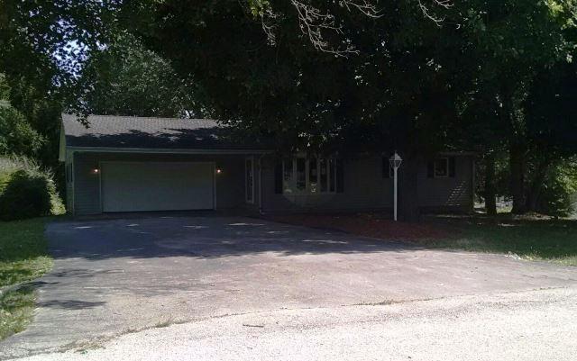 672 Homestead Ln., Rockford, IL 61102