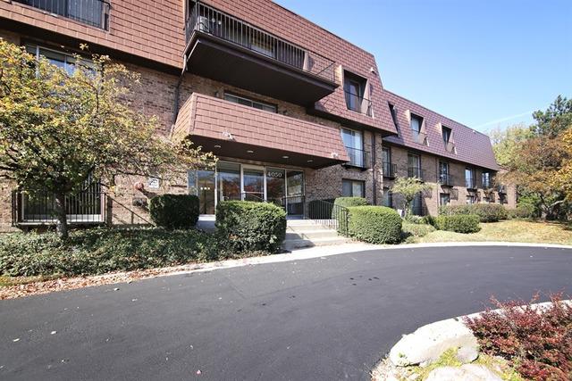 4050 Dundee Rd. #207, Northbrook, IL 60062