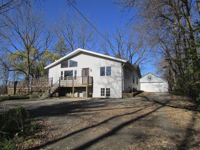 933 Gleasman Rd., Roscoe, IL 61073