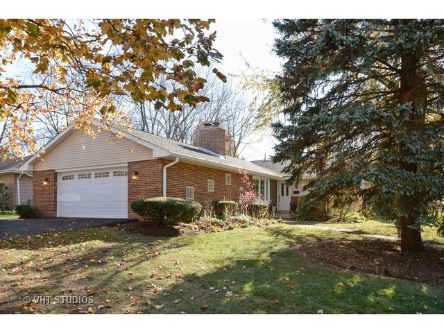 637 Lill St., Barrington, IL 60010