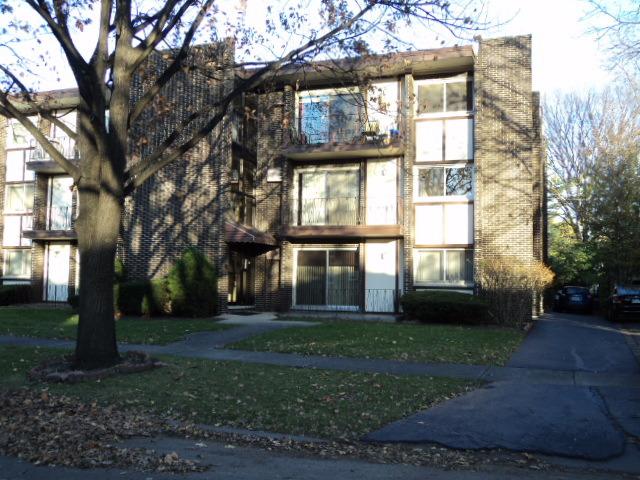 27 S Waiola Ave. #101, La Grange, IL 60525