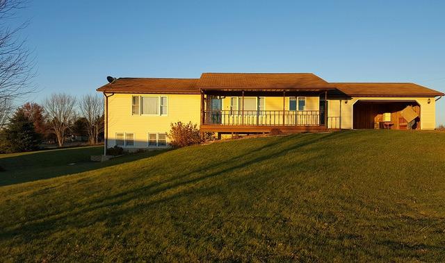 5300 N Dakota Rd., Dakota, IL 61018