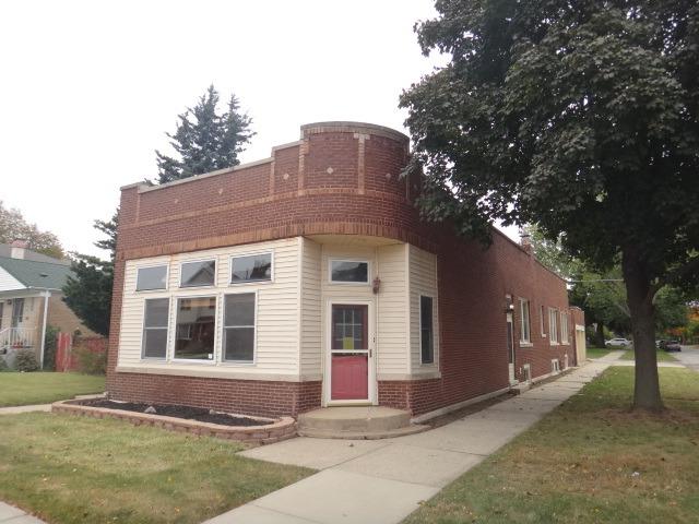9000 Monroe Ave., Brookfield, IL 60513