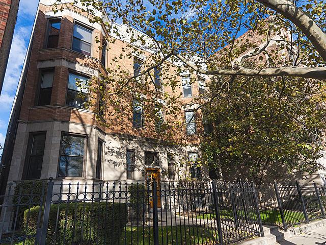 956 W Cuyler Ave. #1W, Chicago, IL 60613