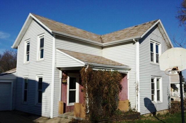 1114 S Walnut Ave., Freeport, IL 61032