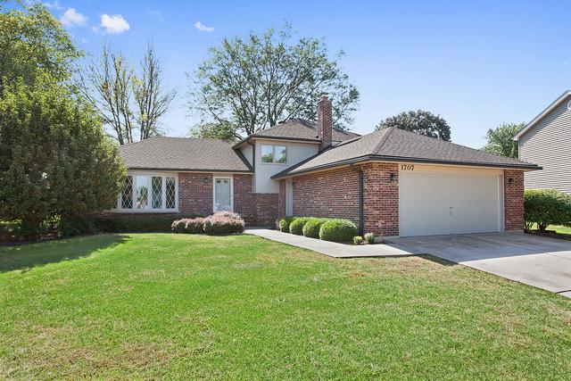 1707 Monmouth Pl., Downers Grove, IL 60516
