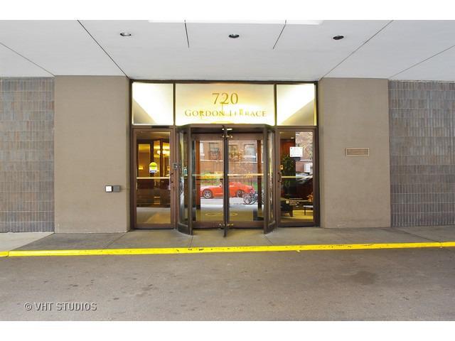 720 W Gordon Ter. #11A, Chicago, IL 60613