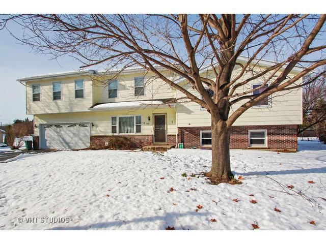 1018 Spruce St., Gurnee, IL 60031