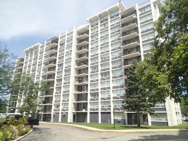 8801 W Golf Rd. #4-E, Niles, IL 60714