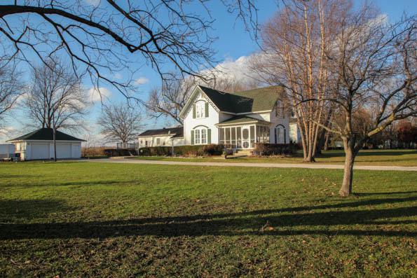 1N088 La Fox Rd., La Fox, IL 60147
