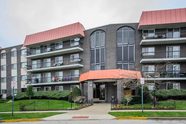 4840 Foster St. #212, Skokie, IL 60077