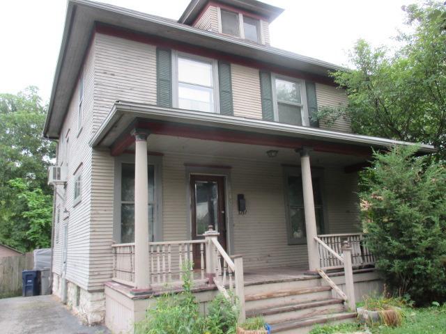 483 Hendee St., Elgin, IL 60123
