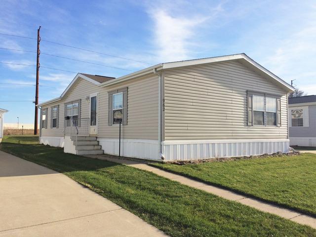962 S 11th St., Dekalb, IL 60115