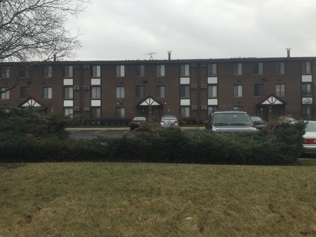 149 Gregory St. #15, Aurora, IL 60504