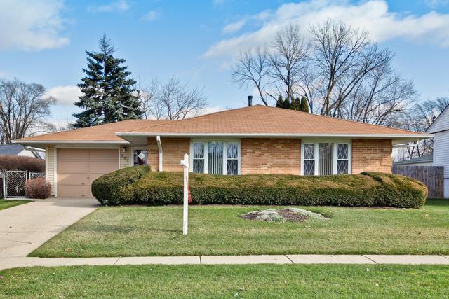 905 Meadow Ln., Streamwood, IL 60107
