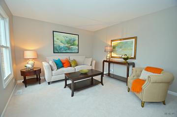 833 Queens Gate Cir., Sugar Grove, IL 60554